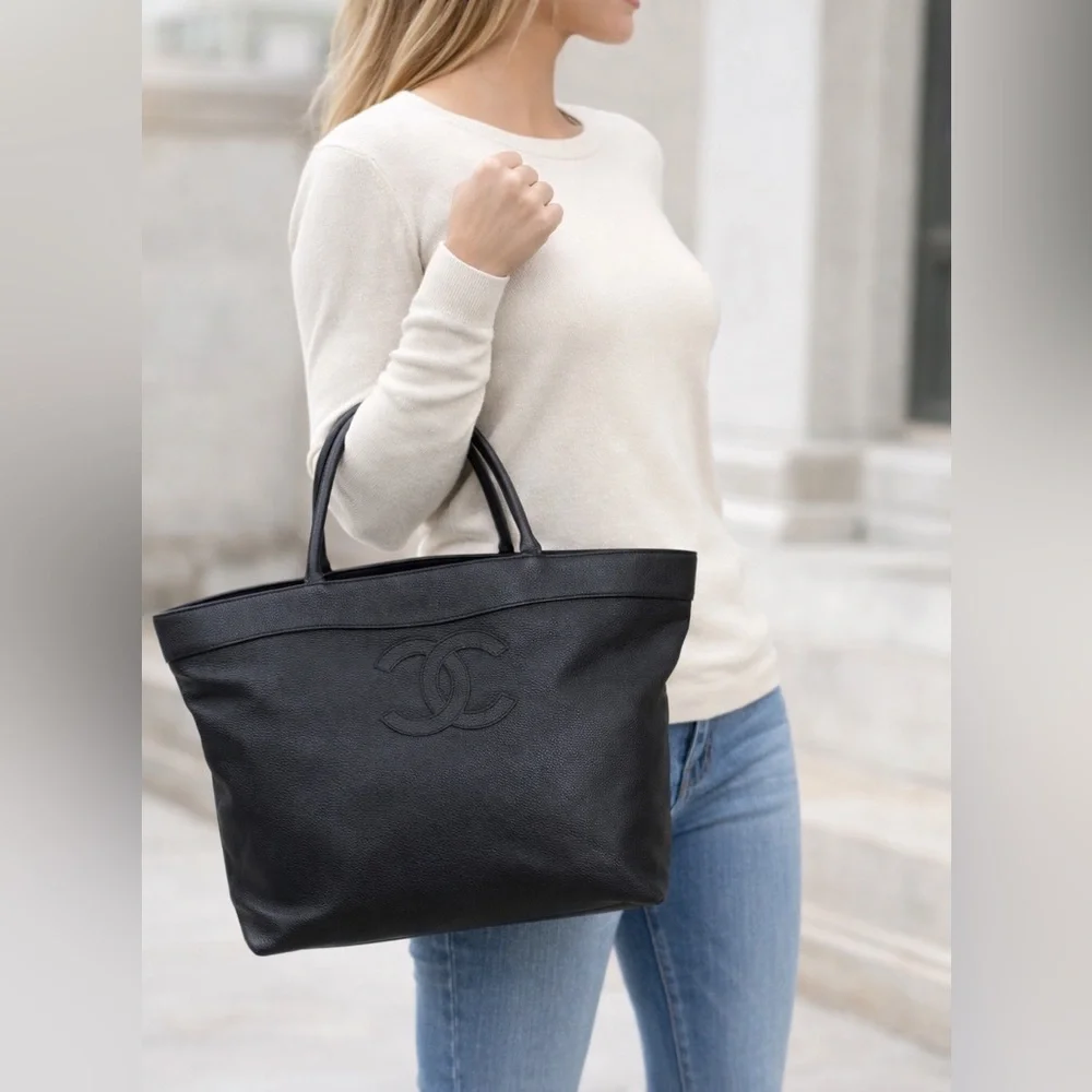 Authentic Chanel Caviar leather CC Timeless Tote Bag black leather medium